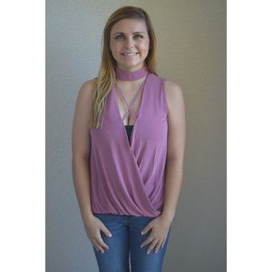 CHOKER NECK CROSS FRONT TOP